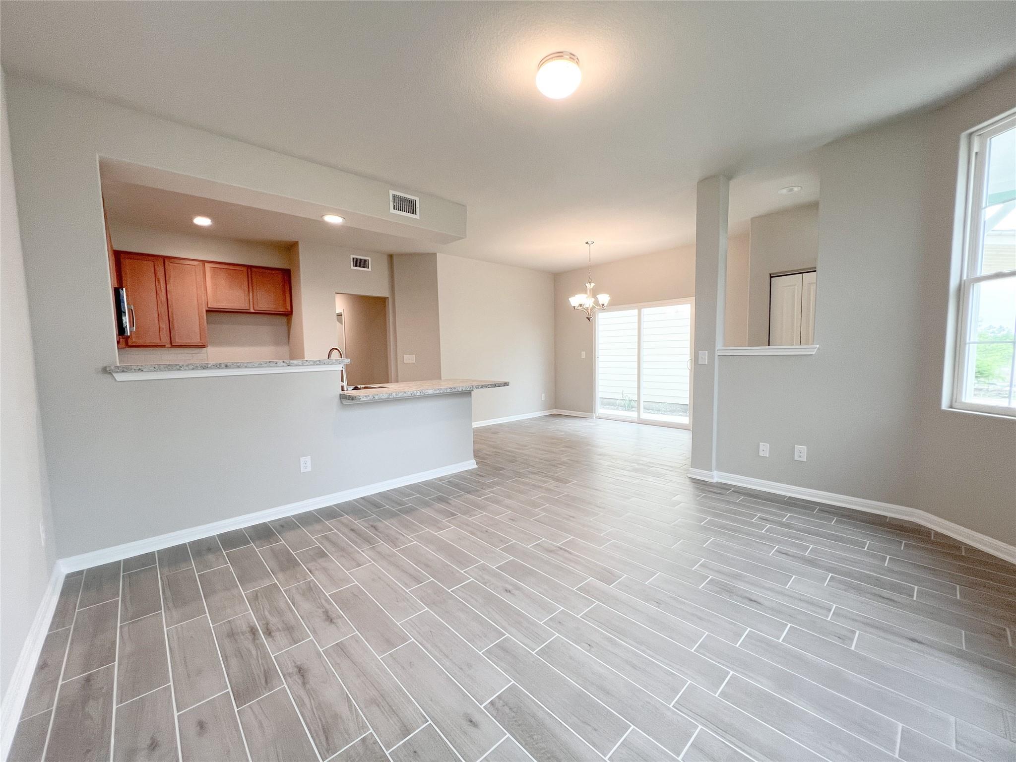 676 Ferrule Dr Property Photo 6
