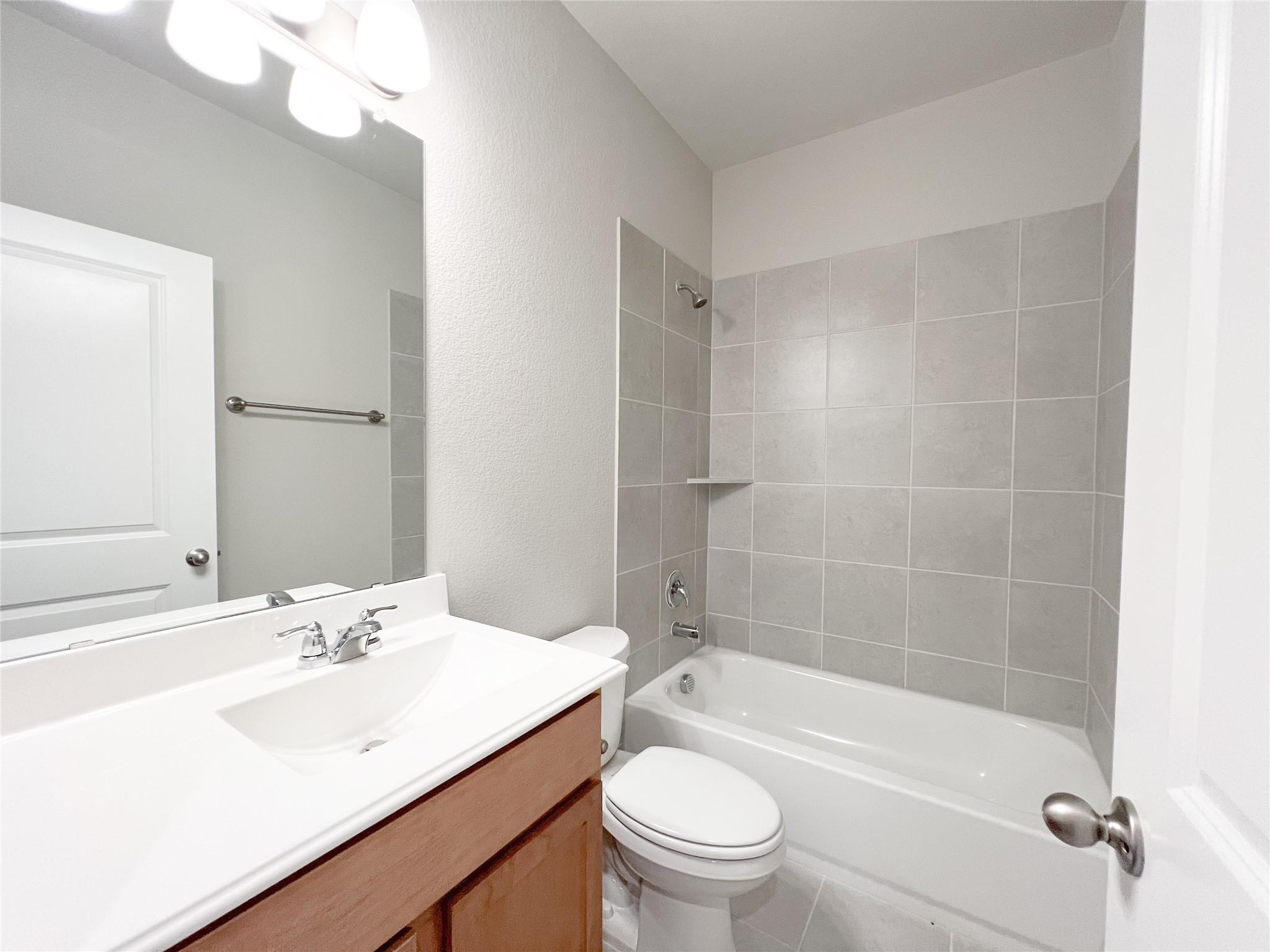 676 Ferrule Dr Property Photo 18