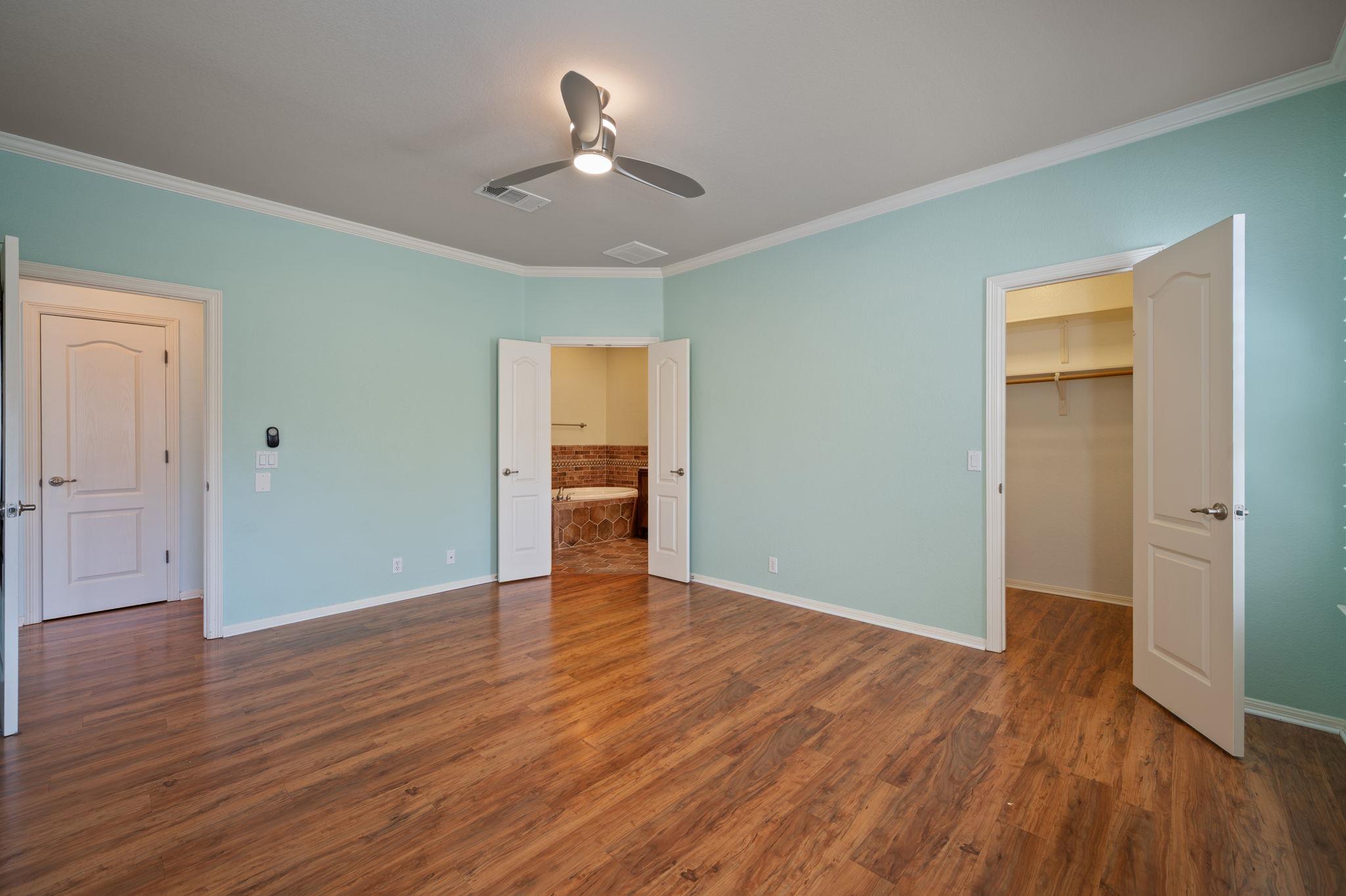 4229 Johns Light Dr Property Photo 12