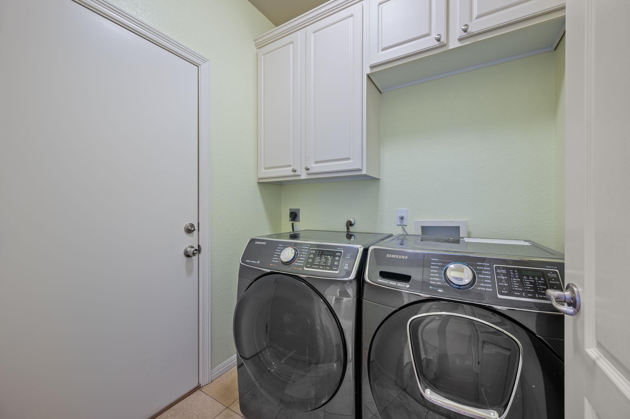 4229 Johns Light Dr Property Photo 18