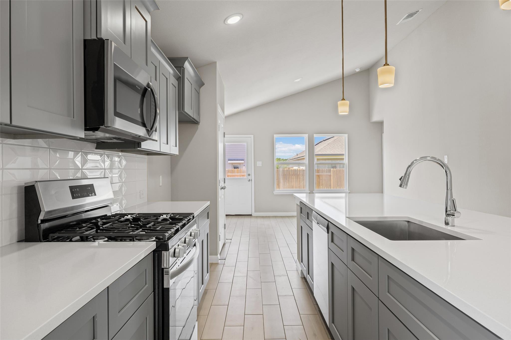 245 Ironshoe Trl Property Photo 6