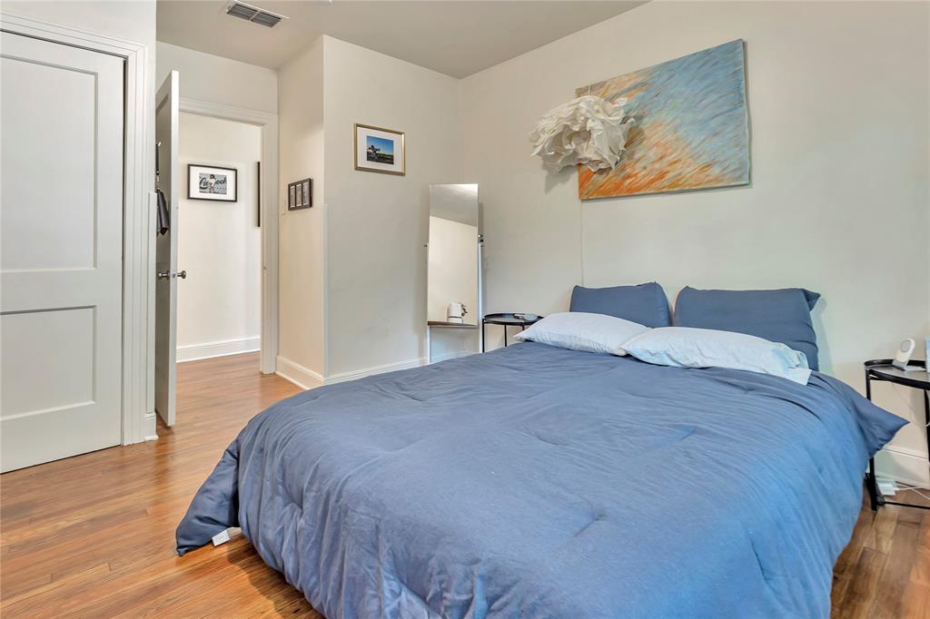 3911 Avenue F B Property Photo 15