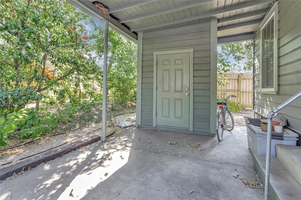 3911 Avenue F B Property Photo 25
