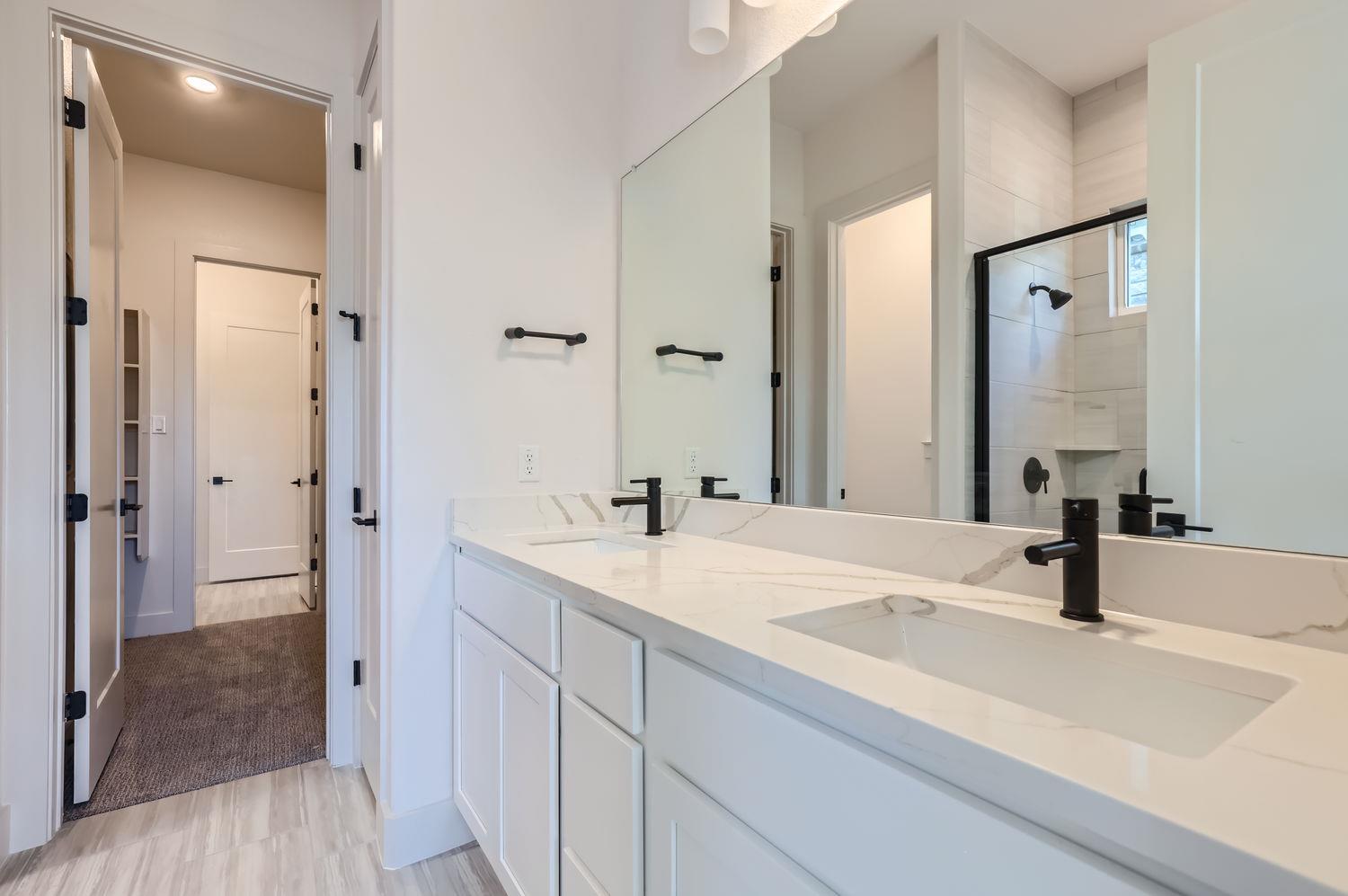 1531 N Red Bud Ln #31 Property Photo 8