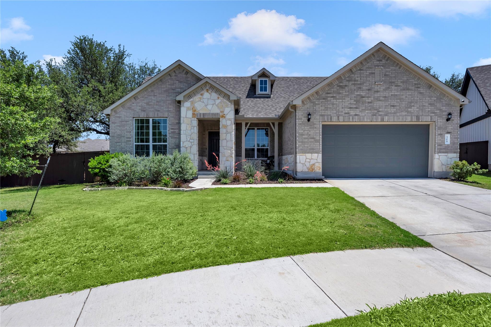 309 Verbena Dr Property Photo