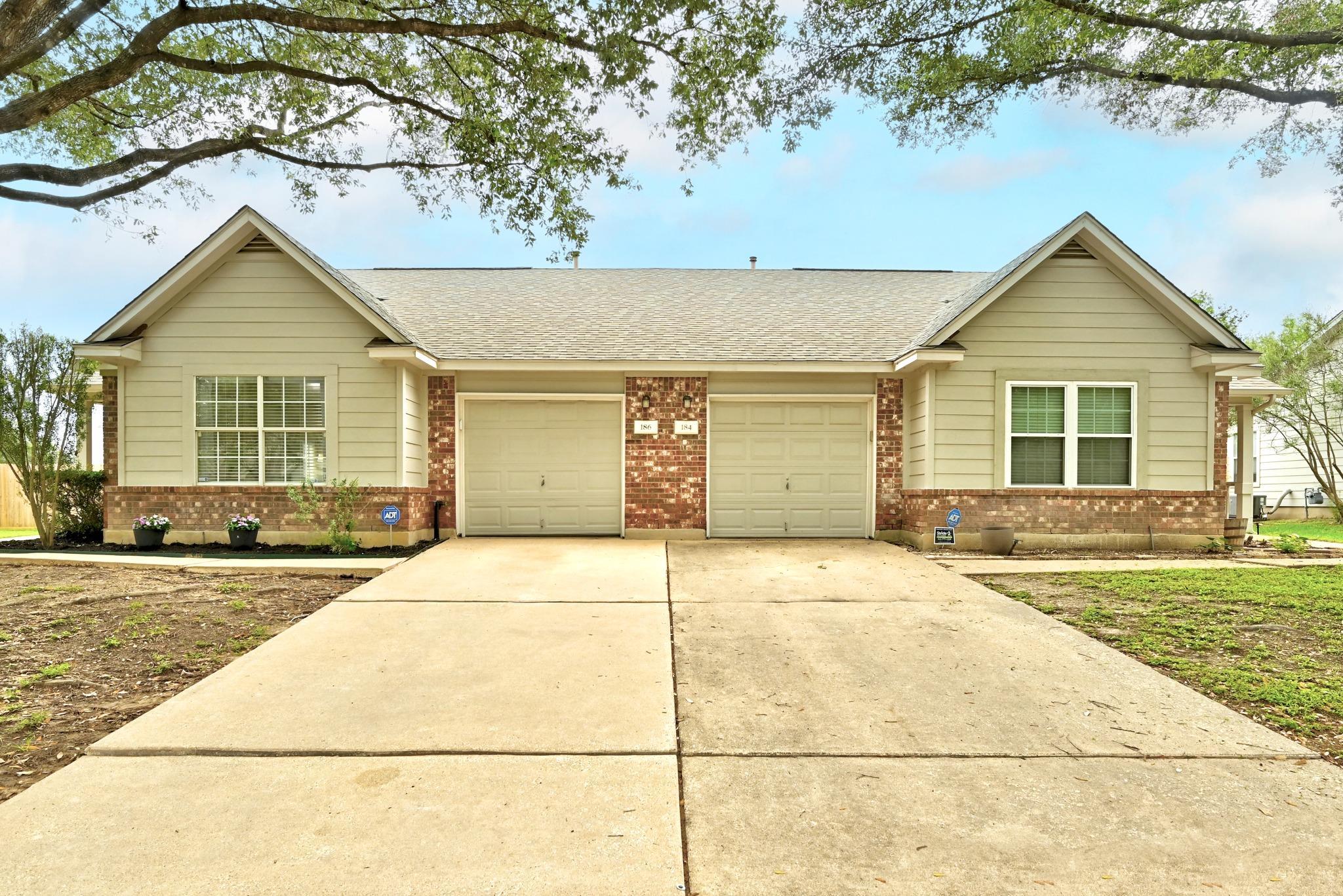 186 Prairie Springs Loop Property Photo 3
