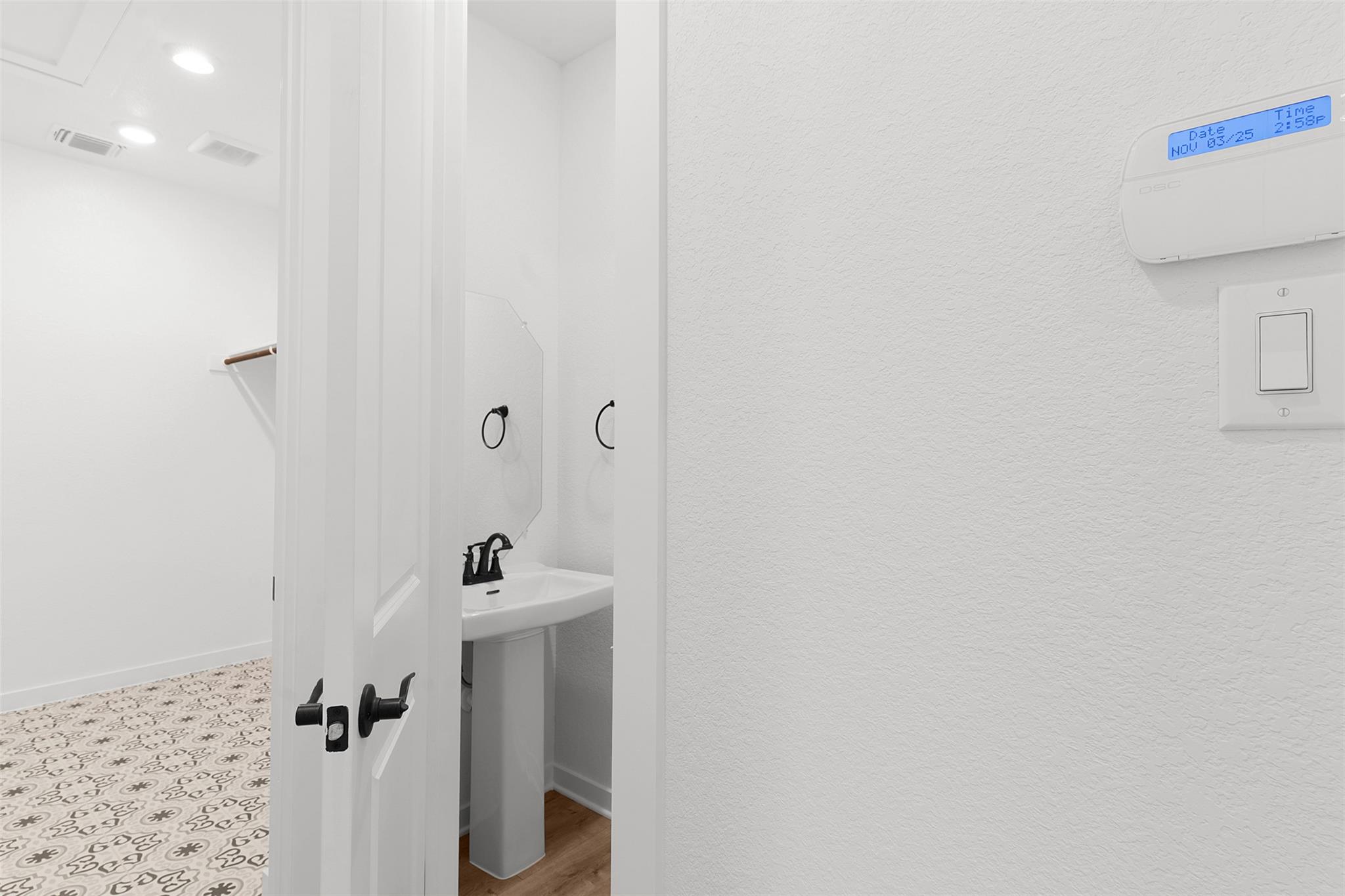 328 Ridgewell Loop Property Photo 8