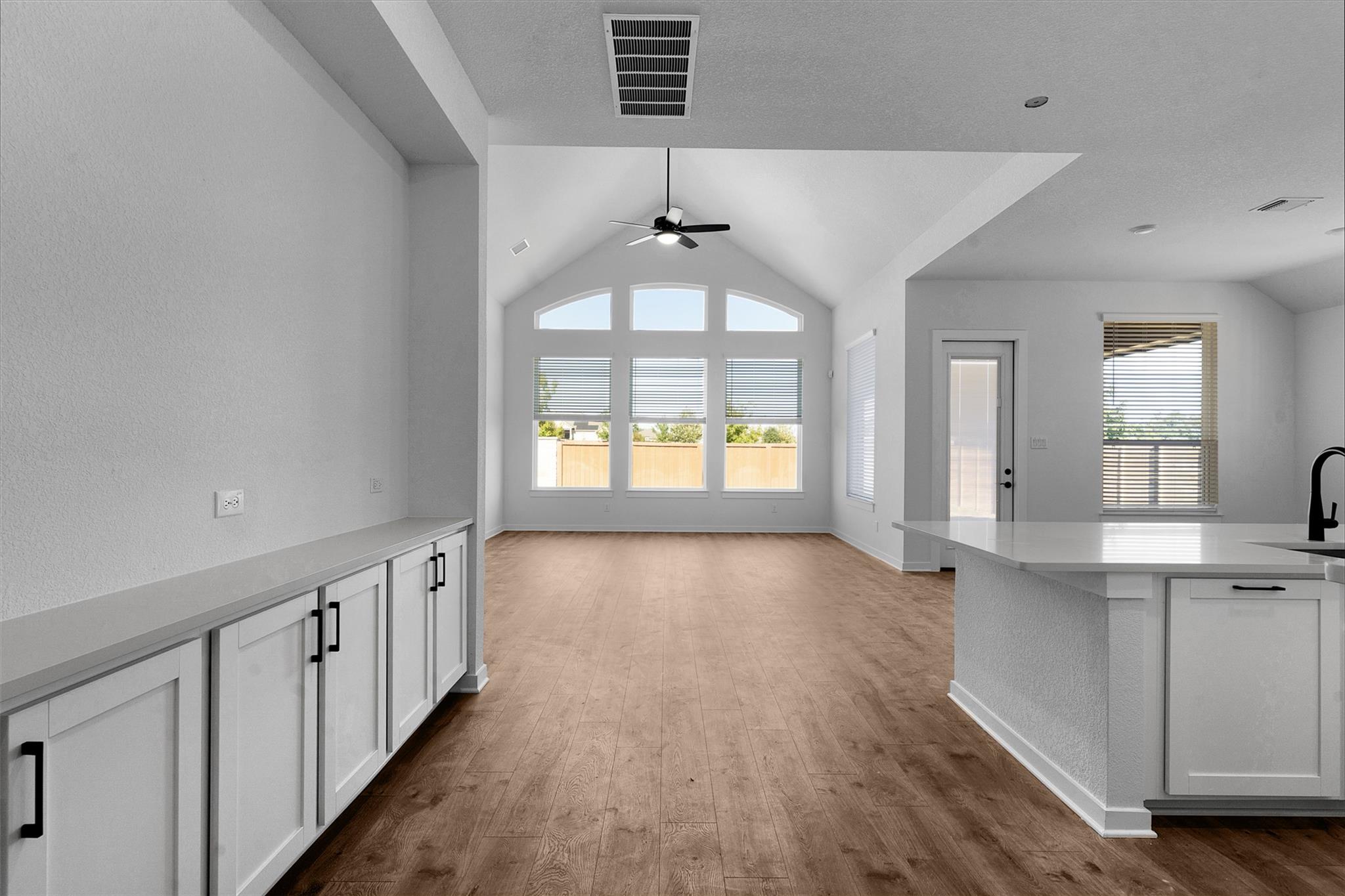 328 Ridgewell Loop Property Photo 12