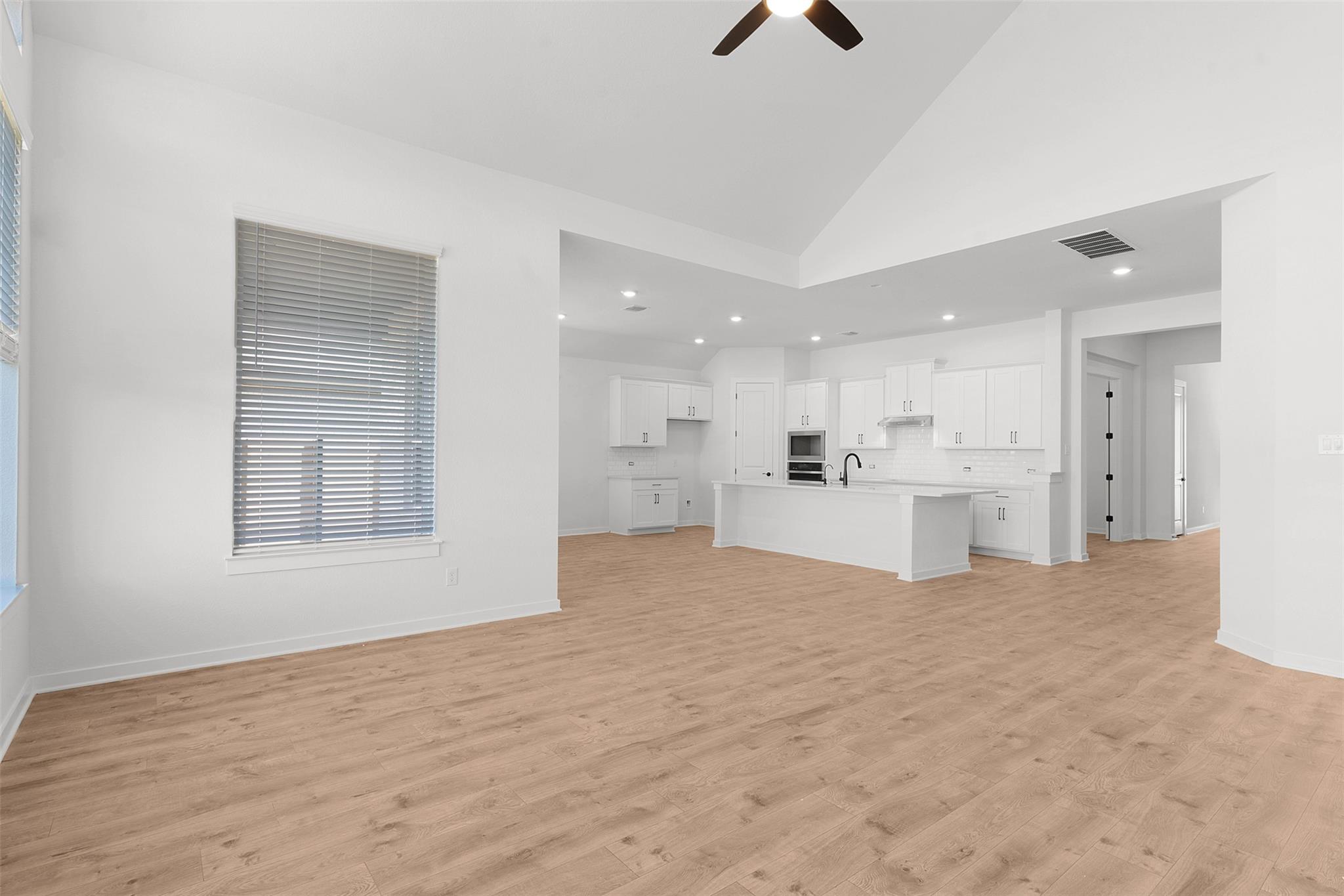 328 Ridgewell Loop Property Photo 16