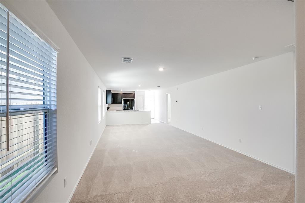 1133 Largemouth Ln Property Photo 4