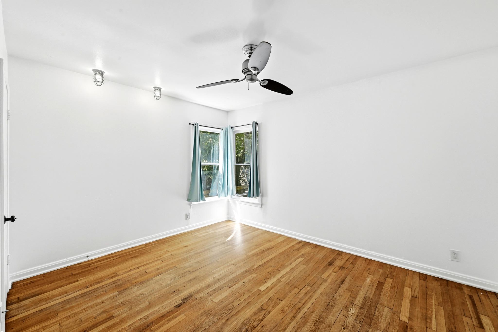 1306 Delano St Property Photo 14