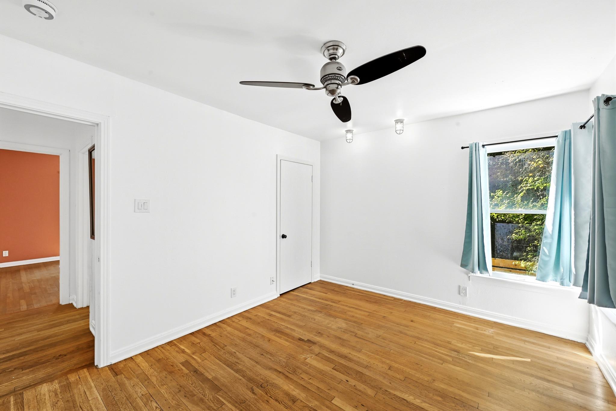 1306 Delano St Property Photo 15