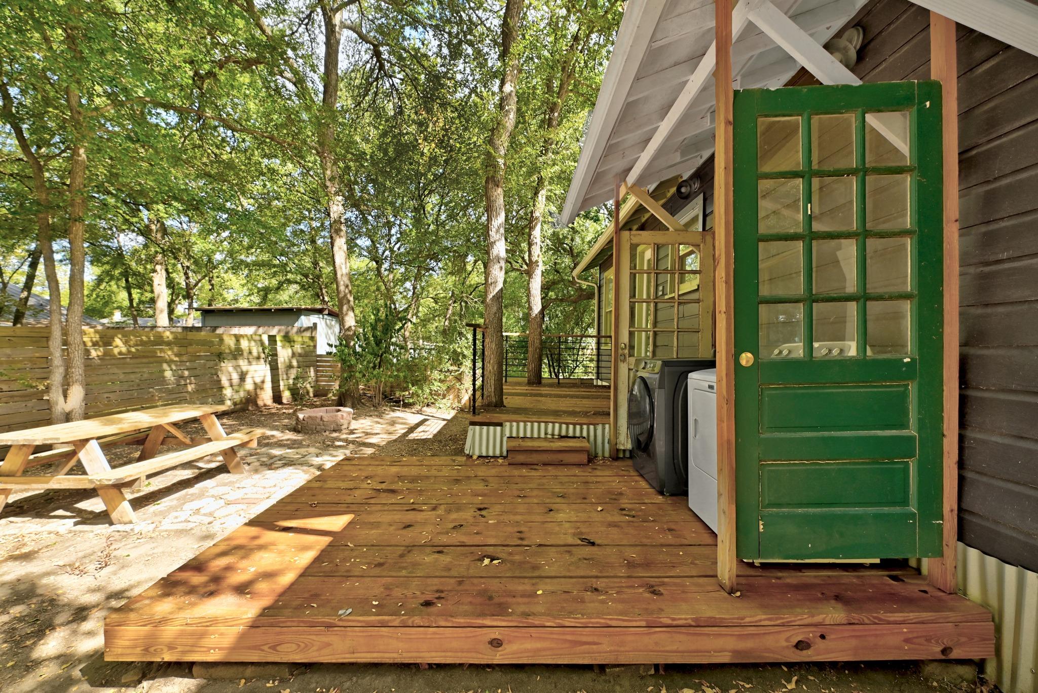 1306 Delano St Property Photo 24