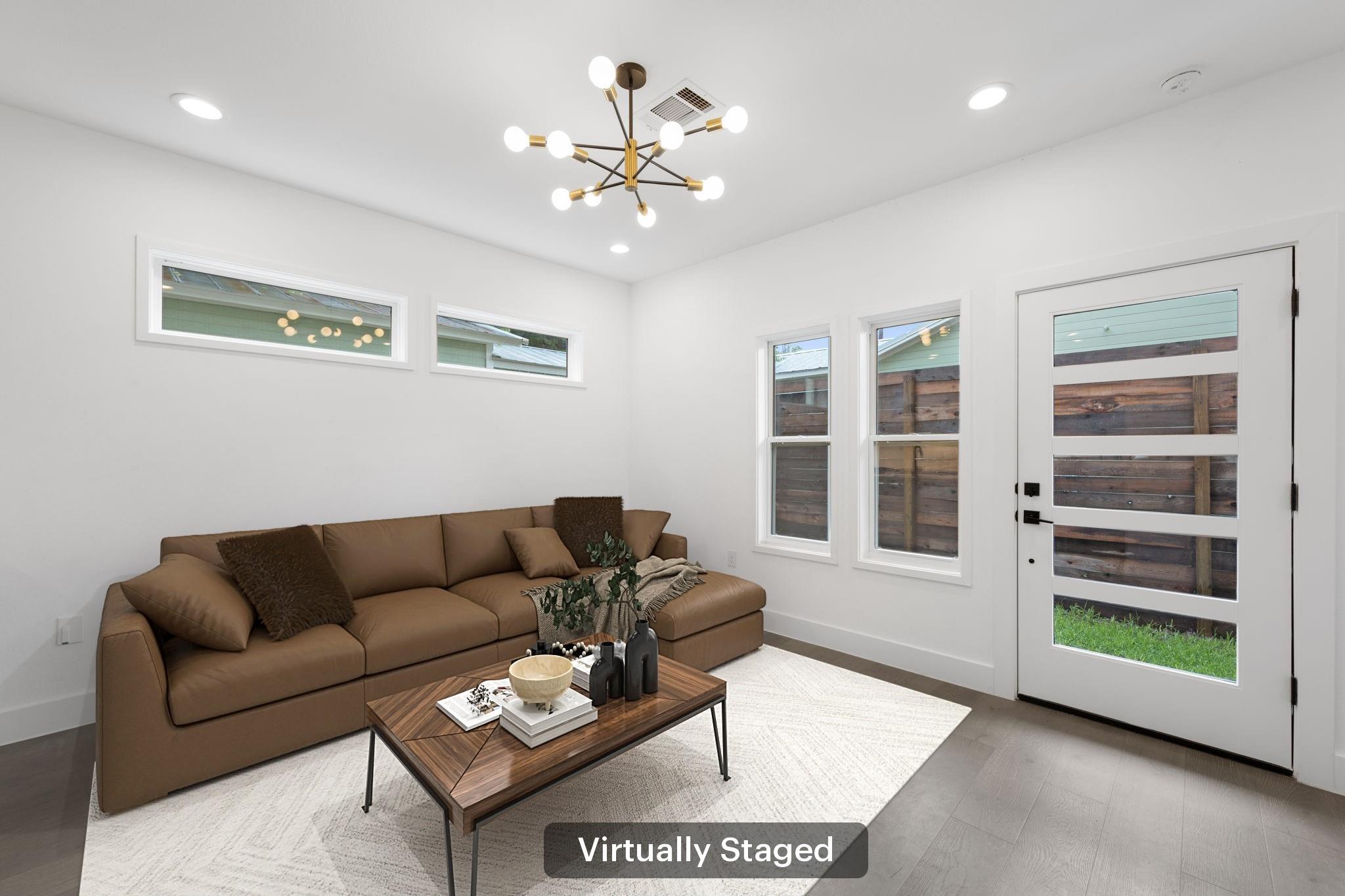 1204 W 51st St #2 Property Photo 7