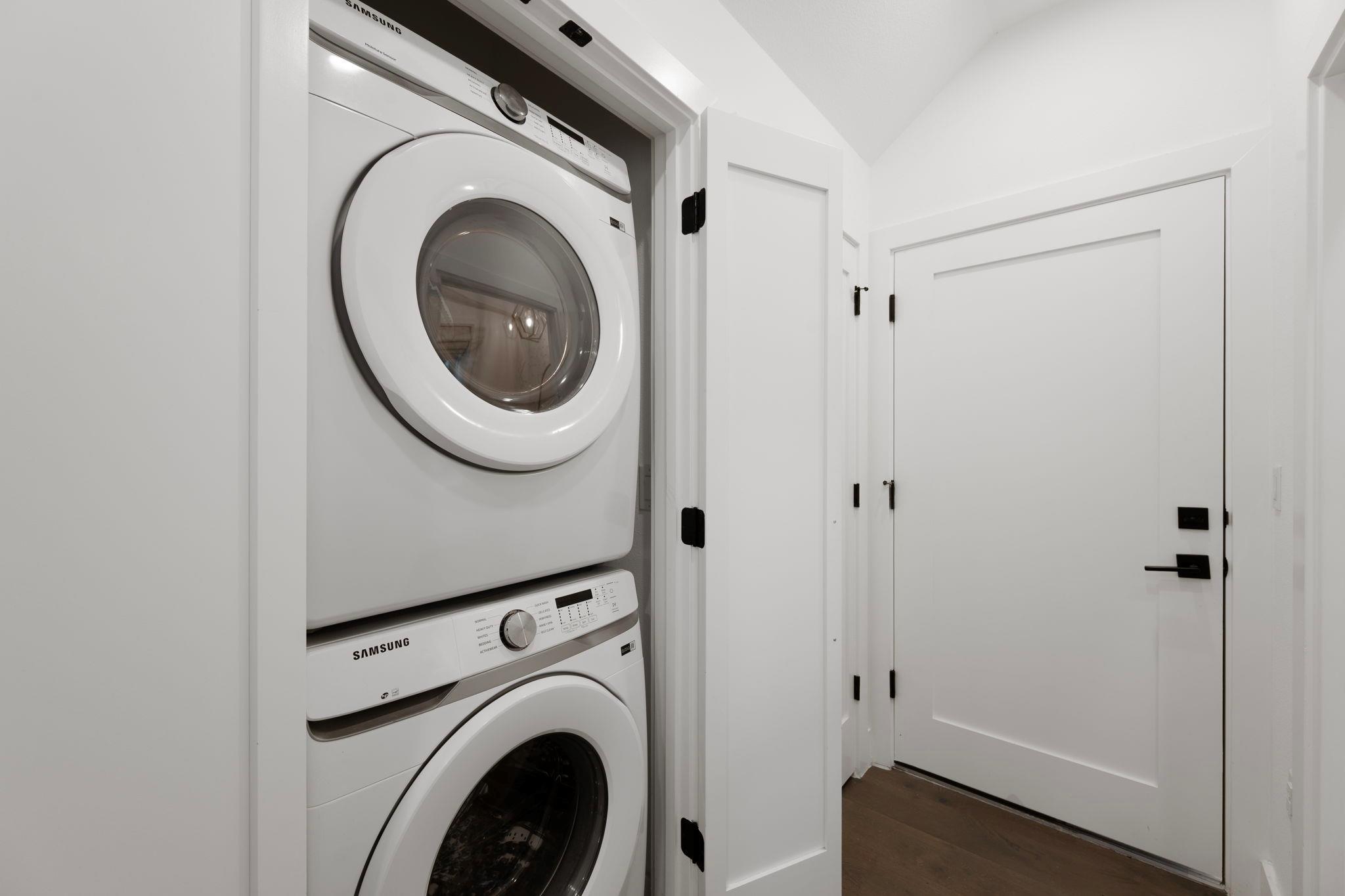 1204 W 51st St #2 Property Photo 18