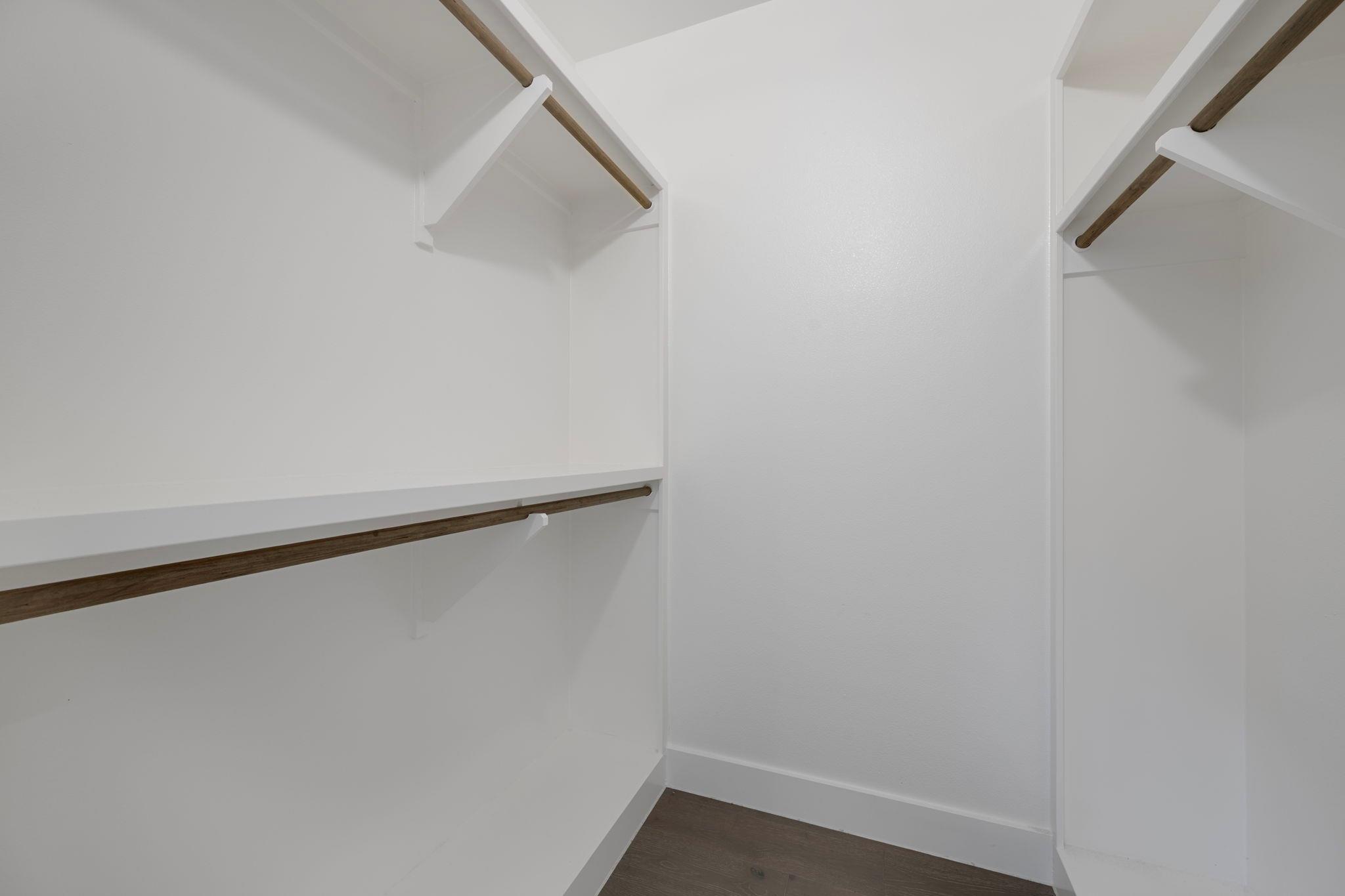 1204 W 51st St #2 Property Photo 24