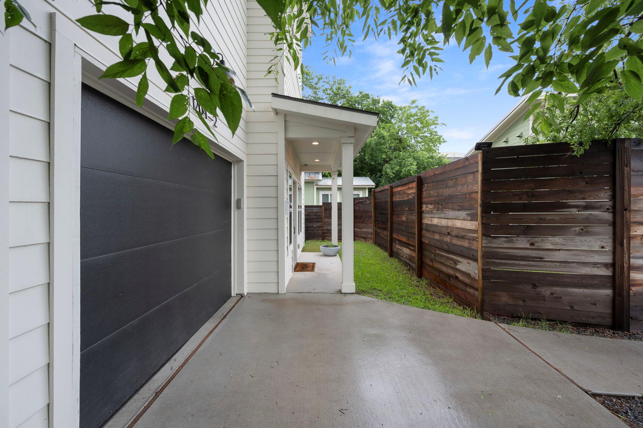 1204 W 51st St #2 Property Photo 35