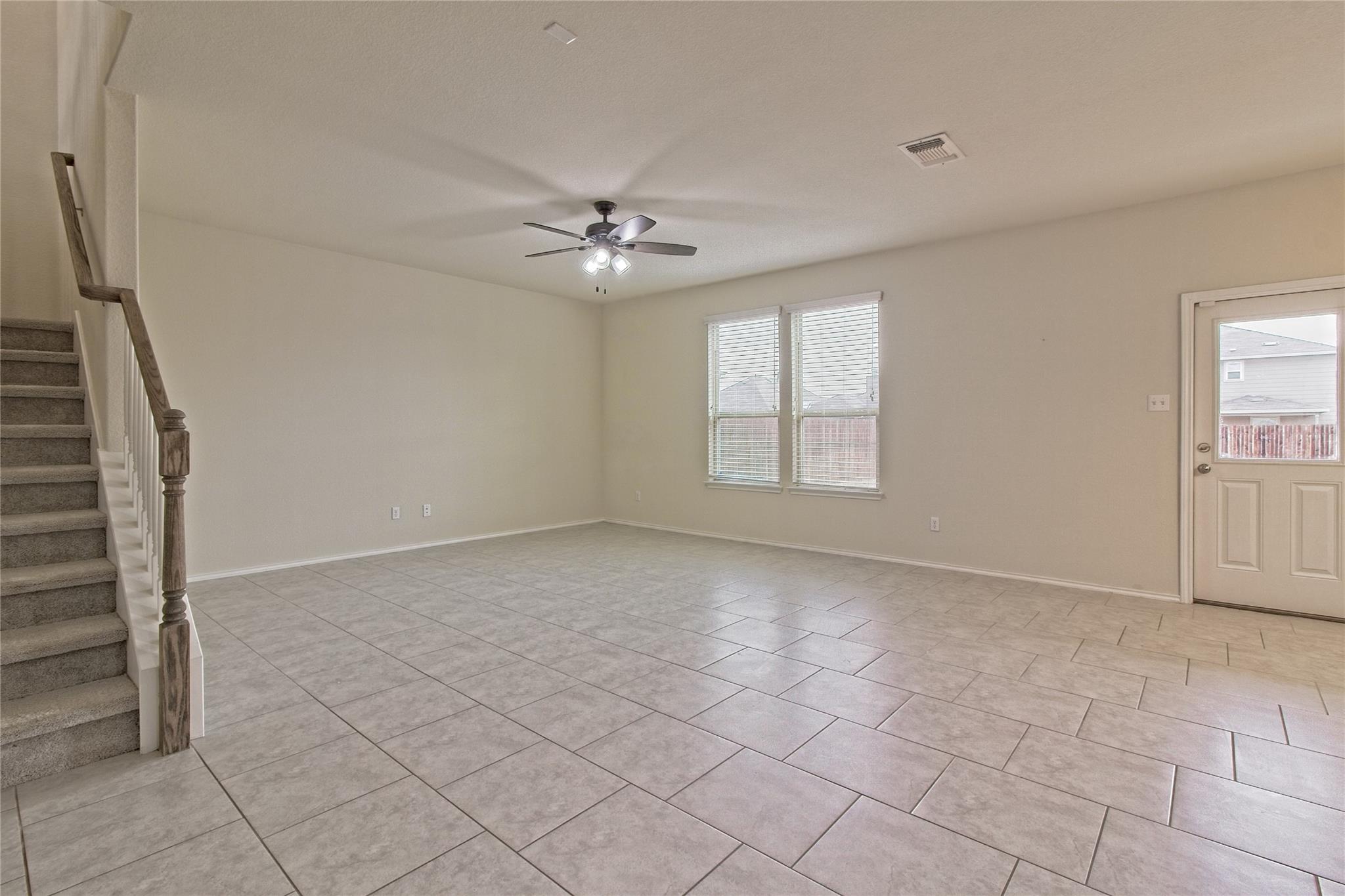 521 Staton St Property Photo 10