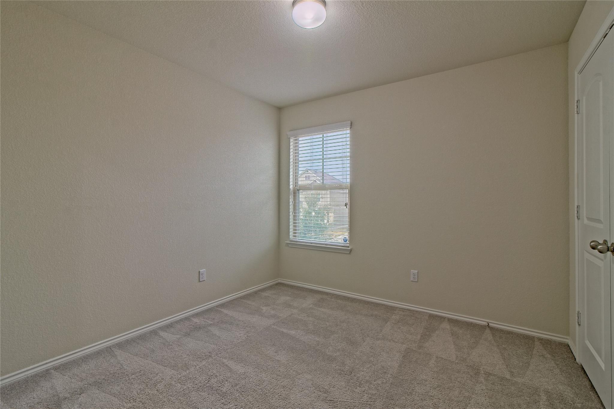 521 Staton St Property Photo 28