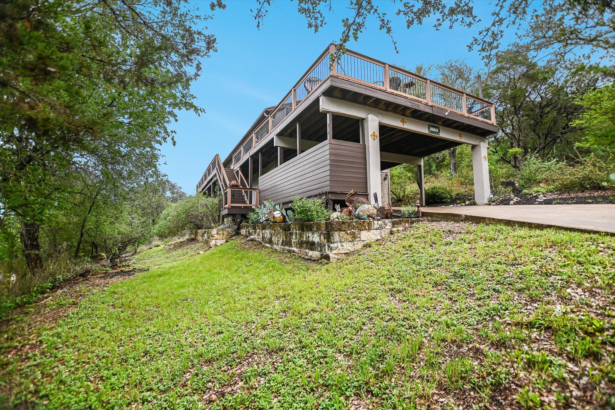 5500 Blueridge Ct Property Photo 6