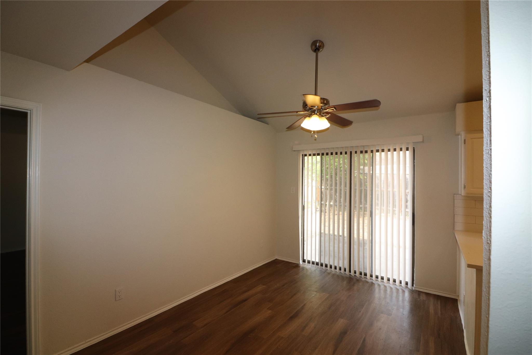 6606 Shiner St Property Photo 10