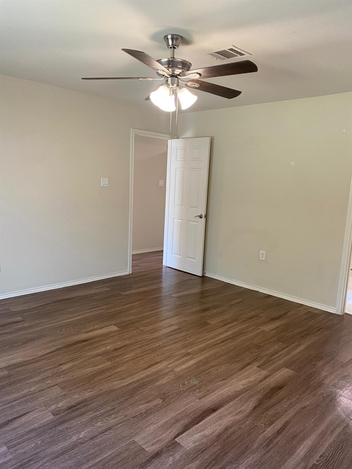 6606 Shiner St Property Photo 11