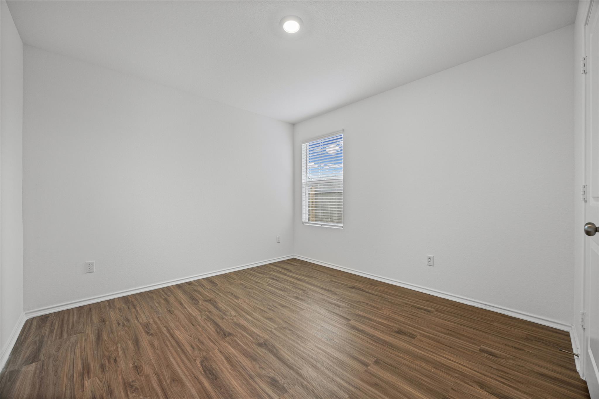 364 Gabbro Gdns Property Photo 16