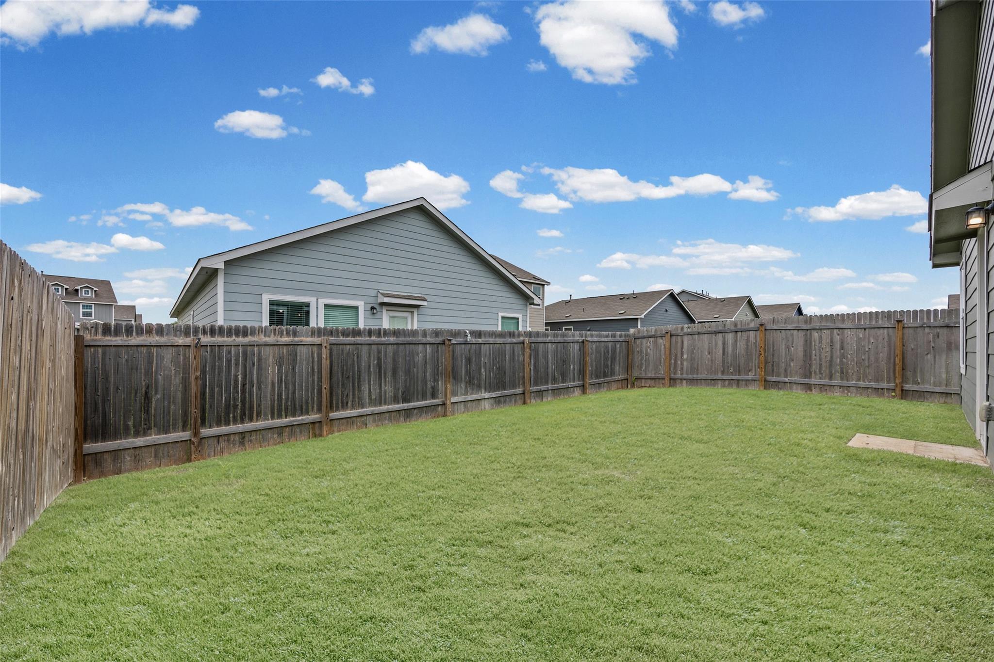 364 Gabbro Gdns Property Photo 23