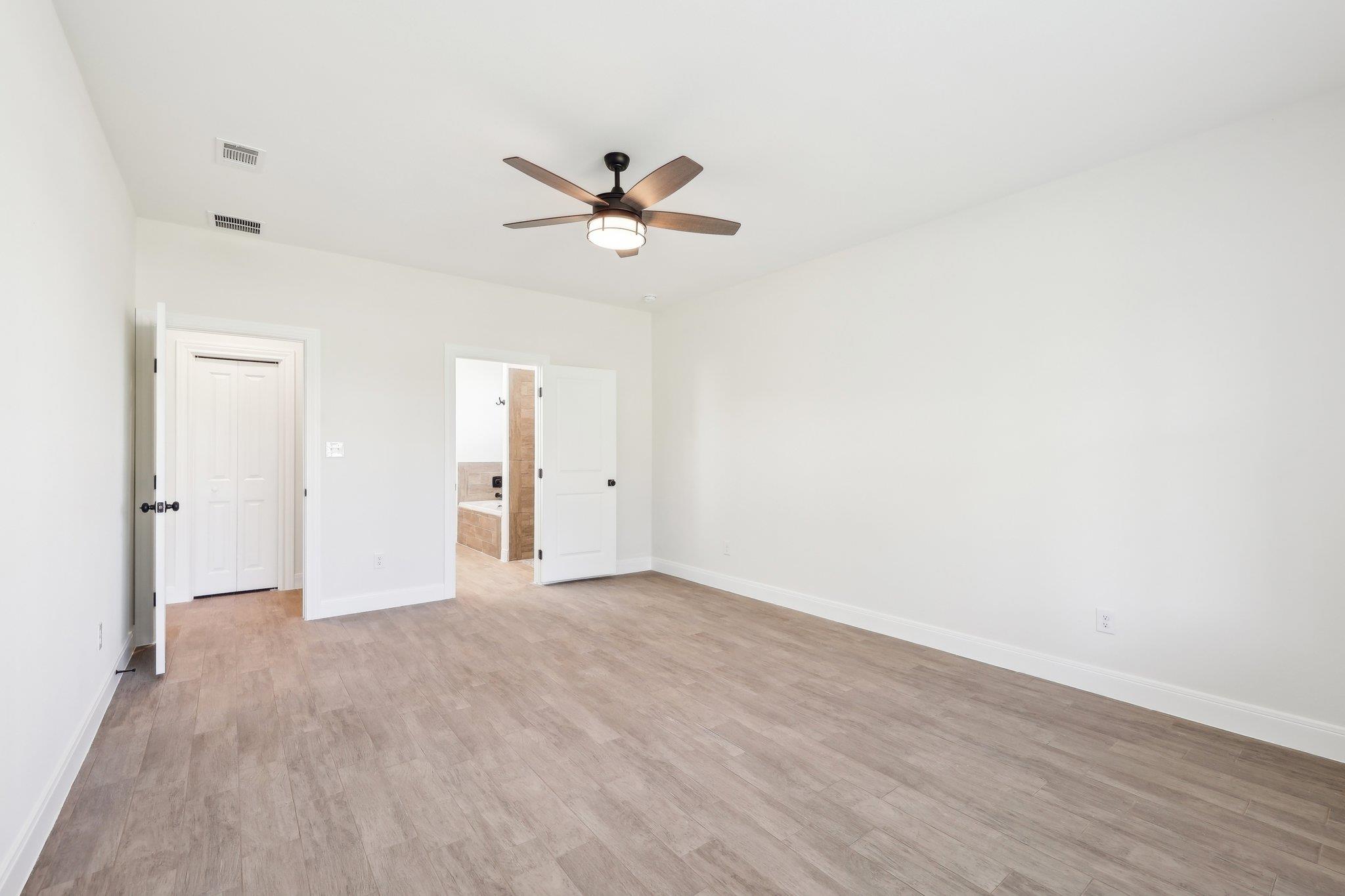 129 Callie St Property Photo 24