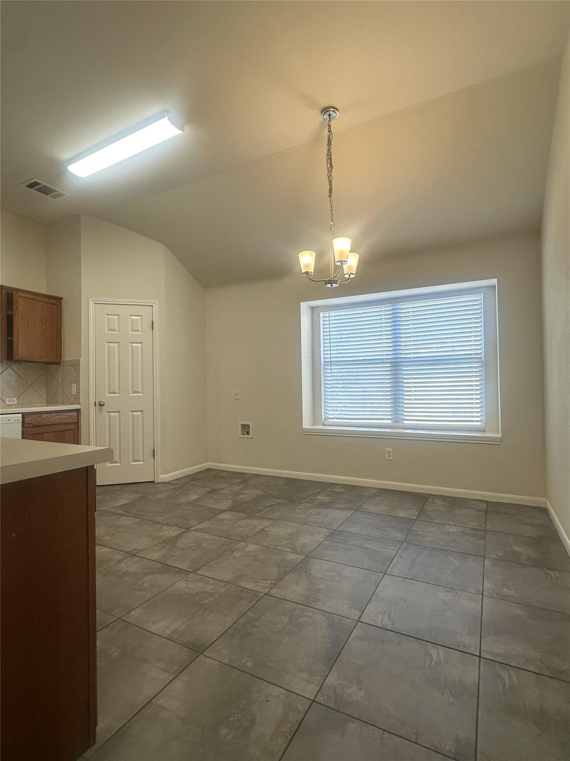 722 Ranier Ln Property Photo 4
