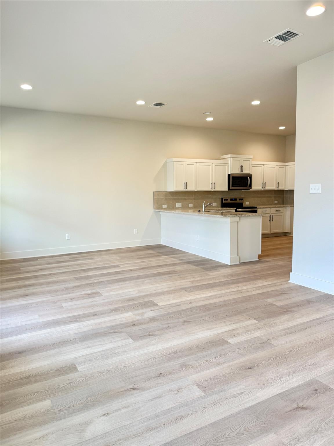 108 Zayd Ct #b Property Photo 5