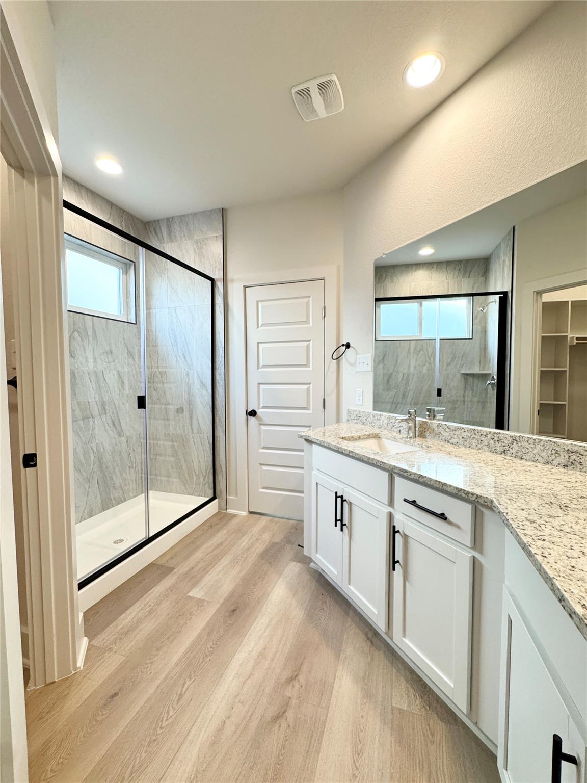 108 Zayd Ct #b Property Photo 13