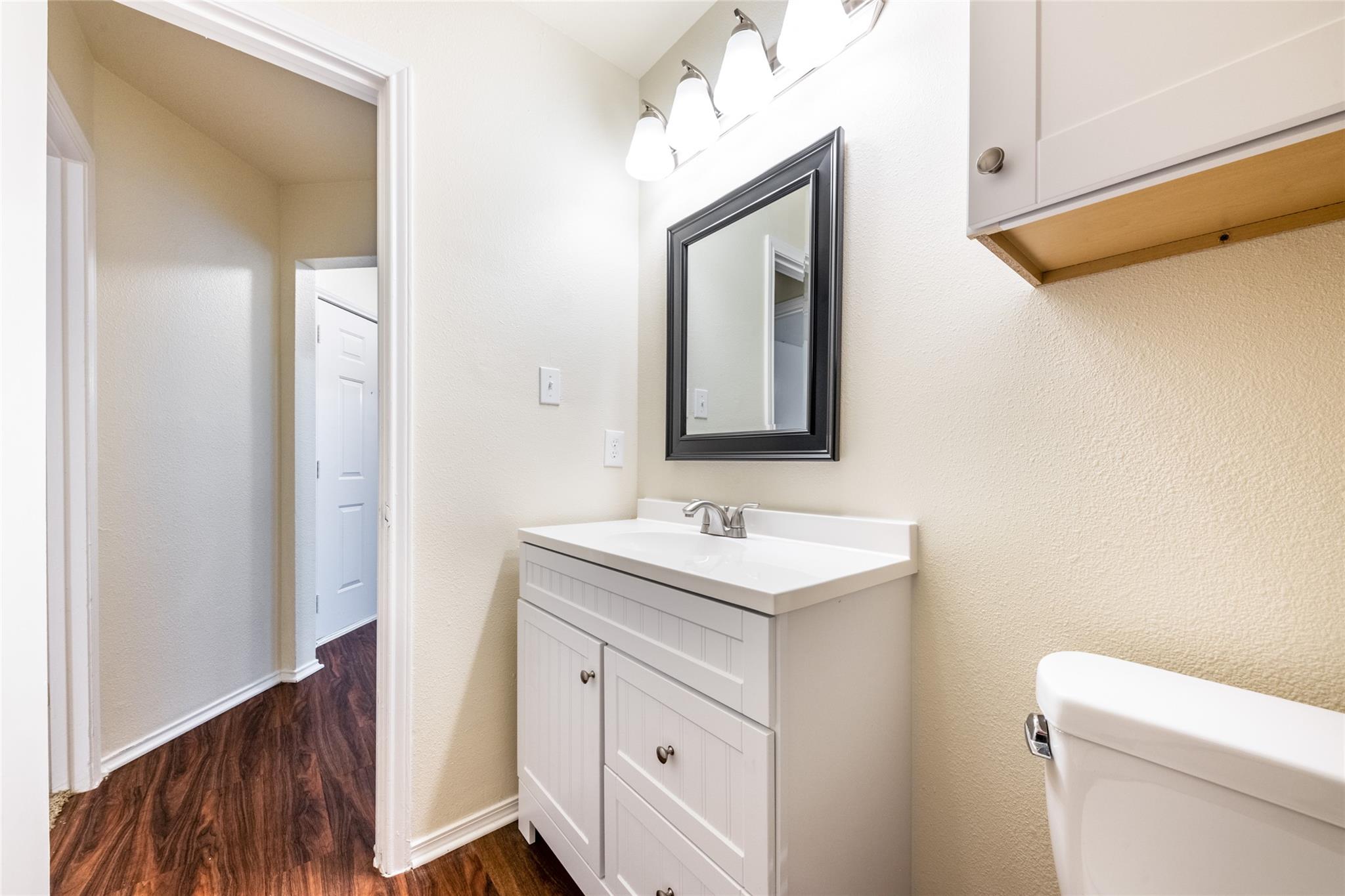 1304 Danbury Square Sq #a Property Photo 11