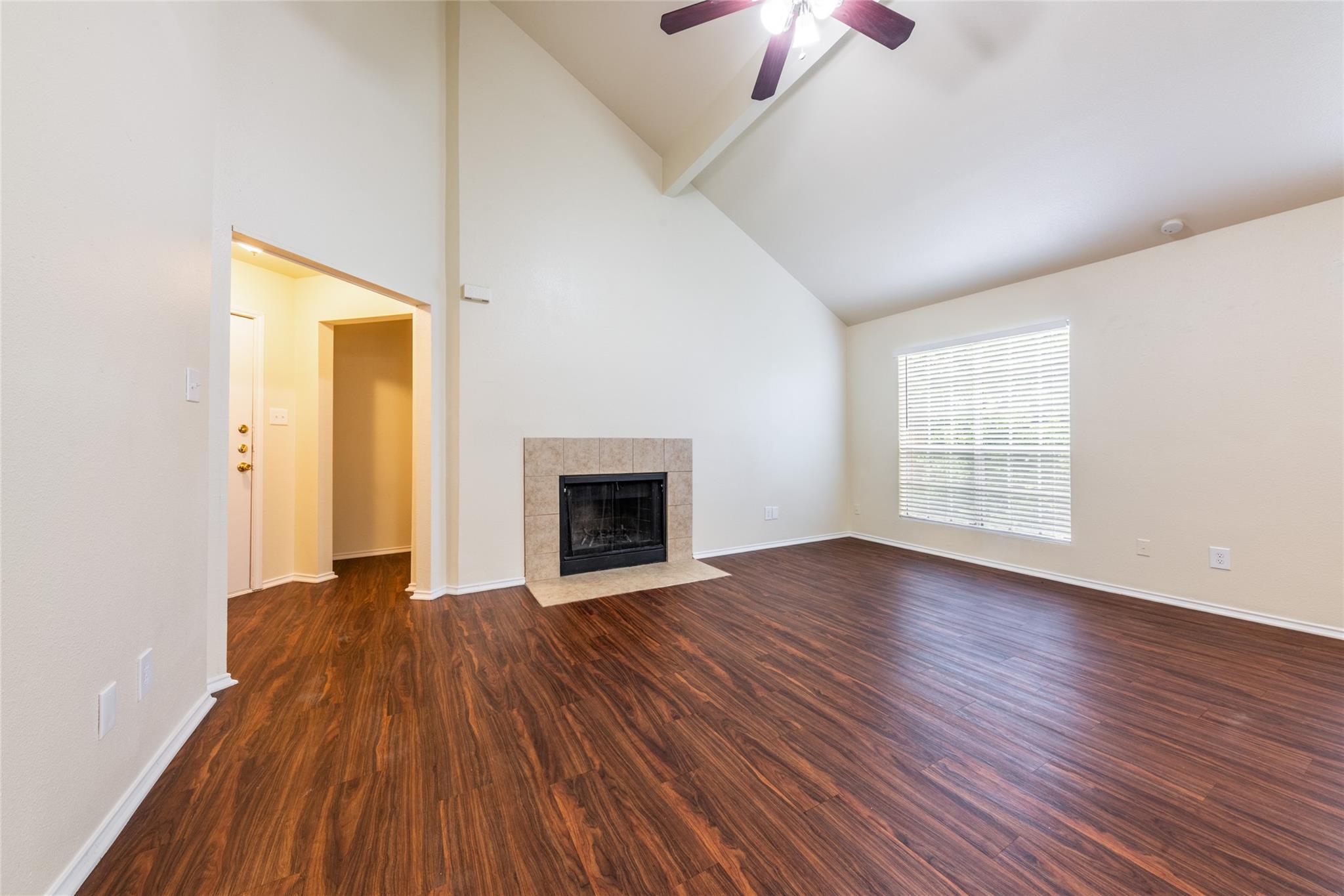 1304 Danbury Square Sq #a Property Photo 14