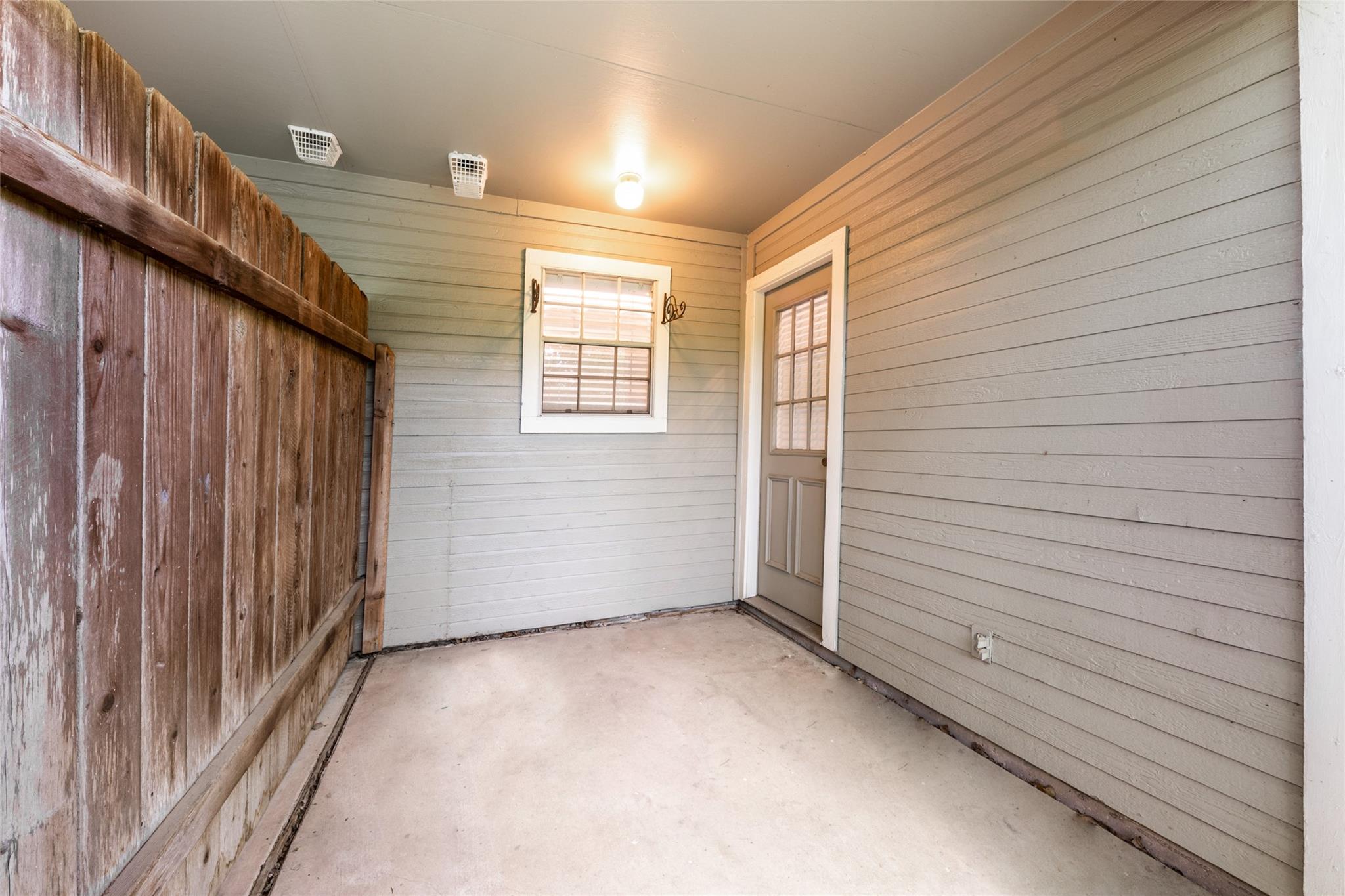 1304 Danbury Square Sq #a Property Photo 18