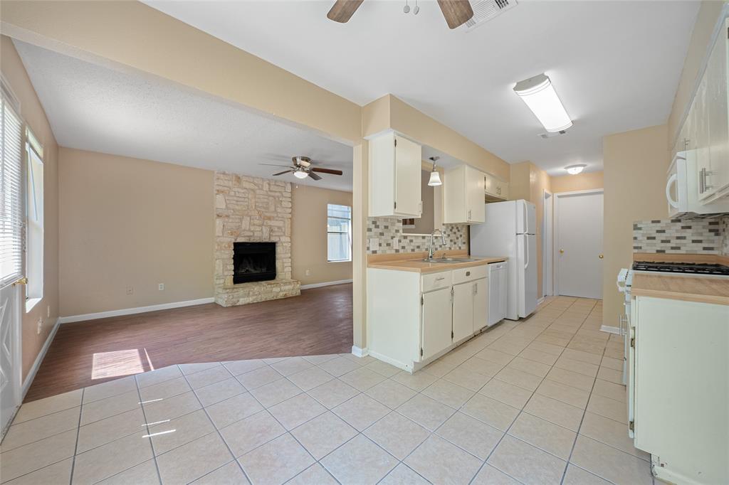14203 Sussman Ct #b Property Photo 6