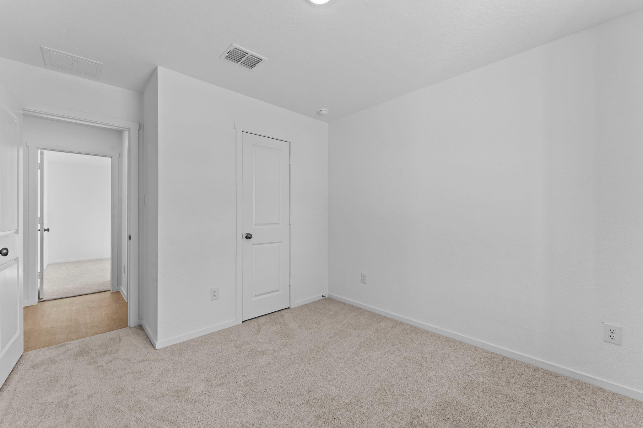 112 Ellendale Pl Property Photo 5