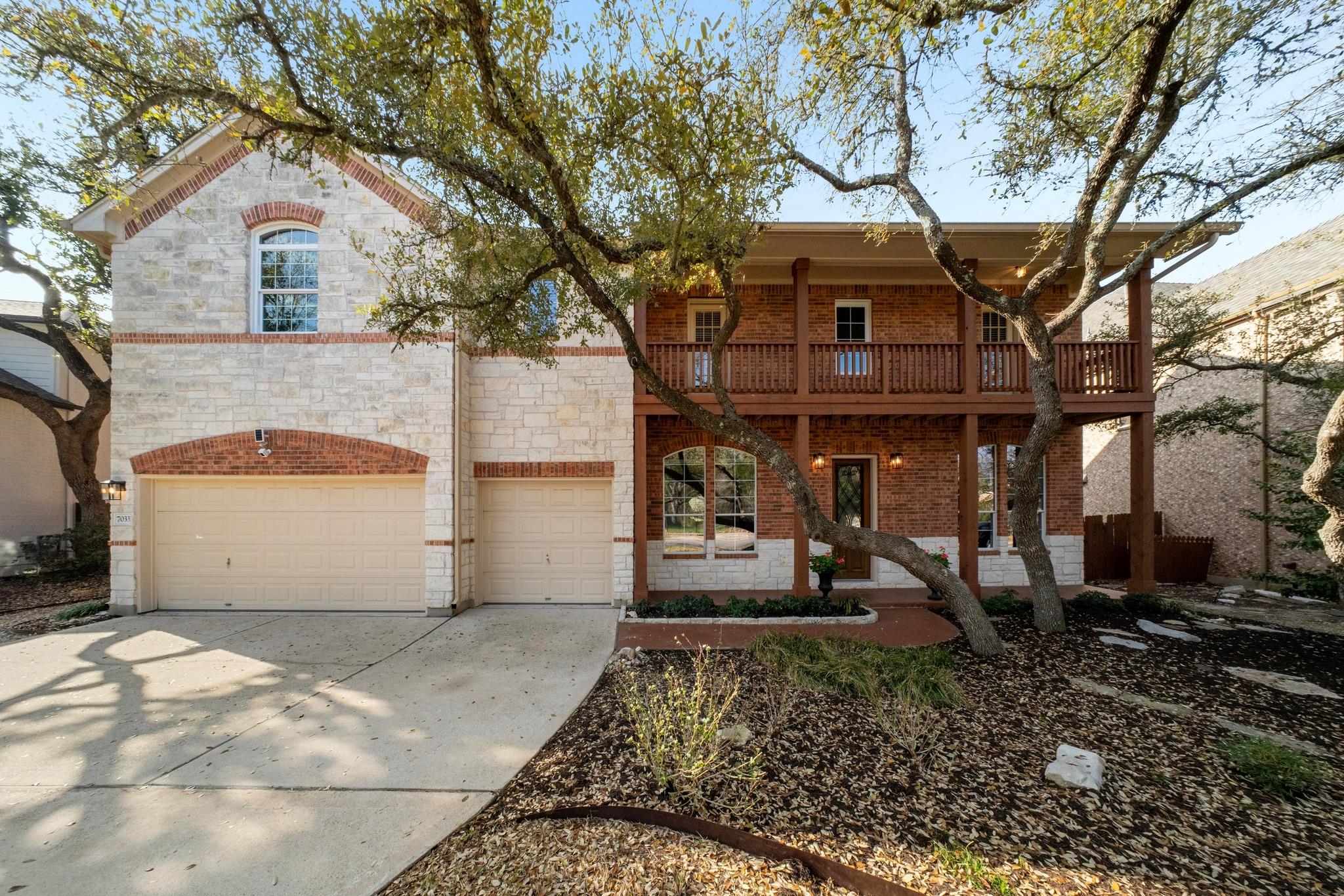 7033 Viridian Ln Property Photo 3