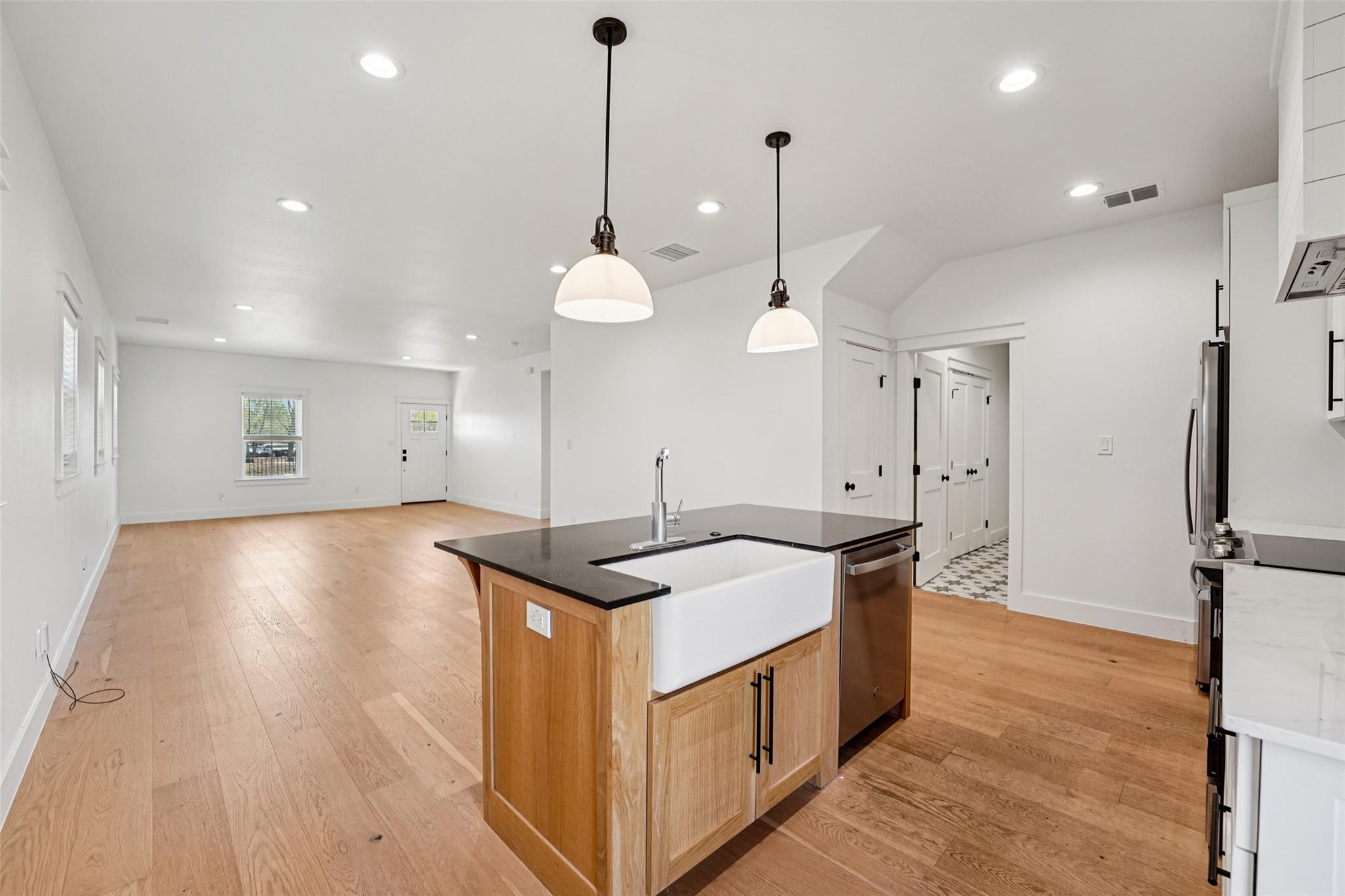 416 Stagecoach Trl Property Photo 7