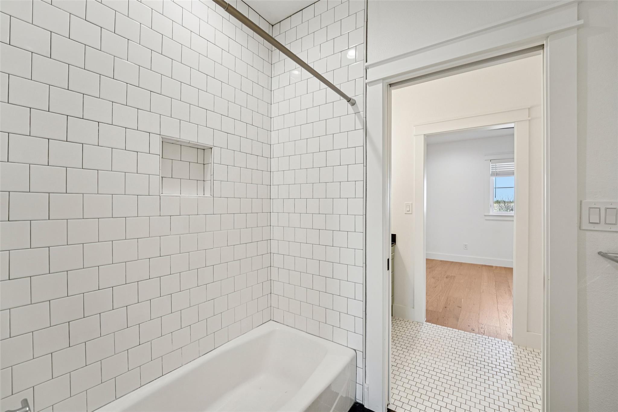 416 Stagecoach Trl Property Photo 27
