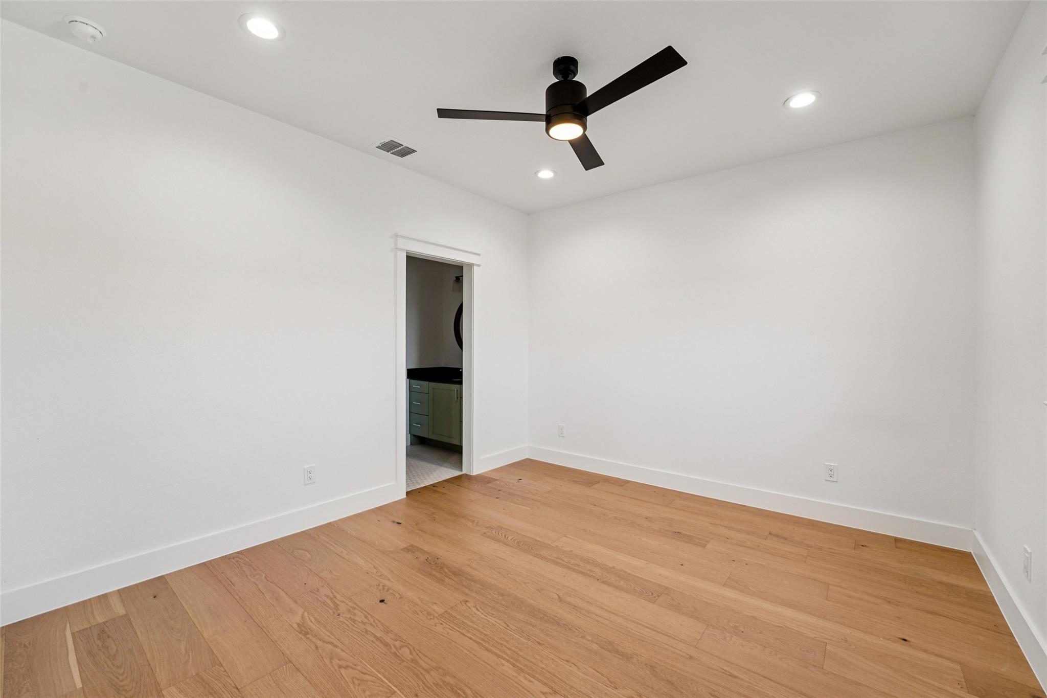 416 Stagecoach Trl Property Photo 31