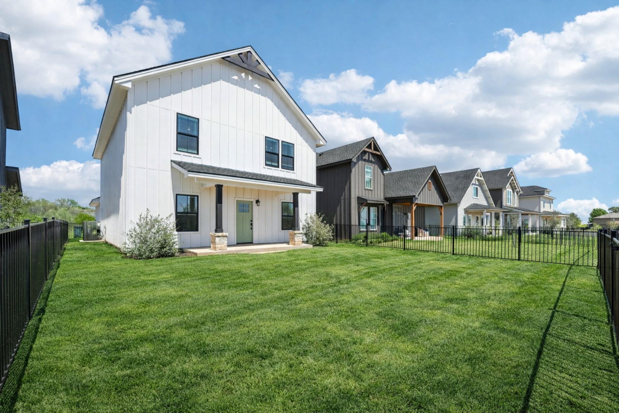 416 Stagecoach Trl Property Photo 38