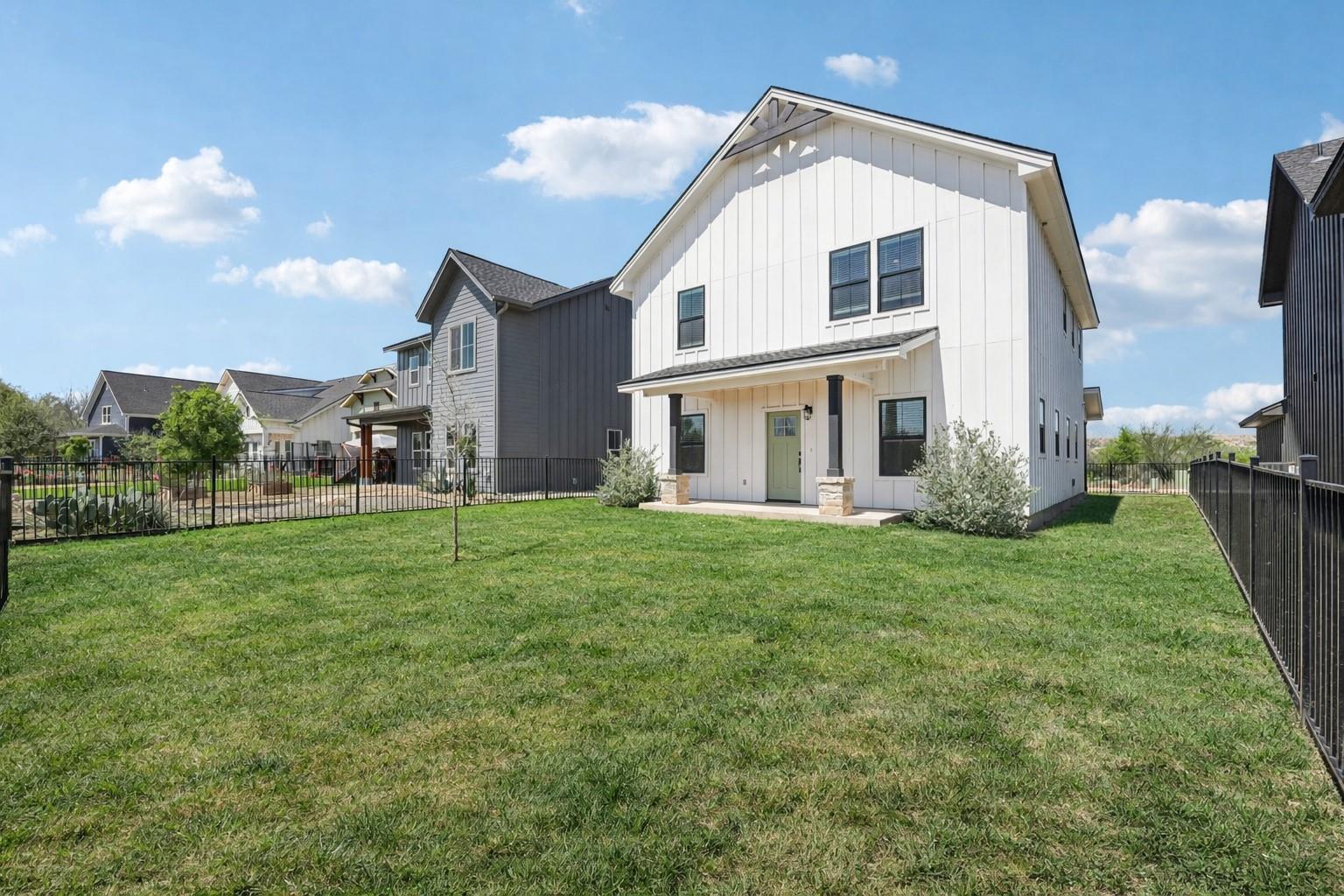416 Stagecoach Trl Property Photo 39