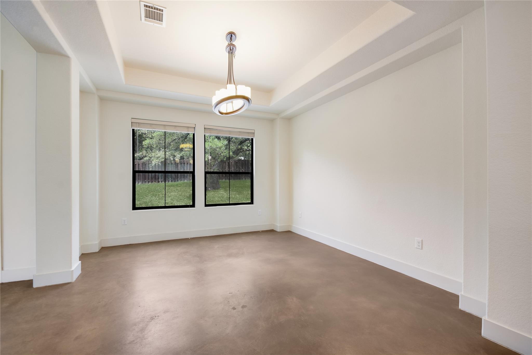 18400 Lakepoint Cv Property Photo 7