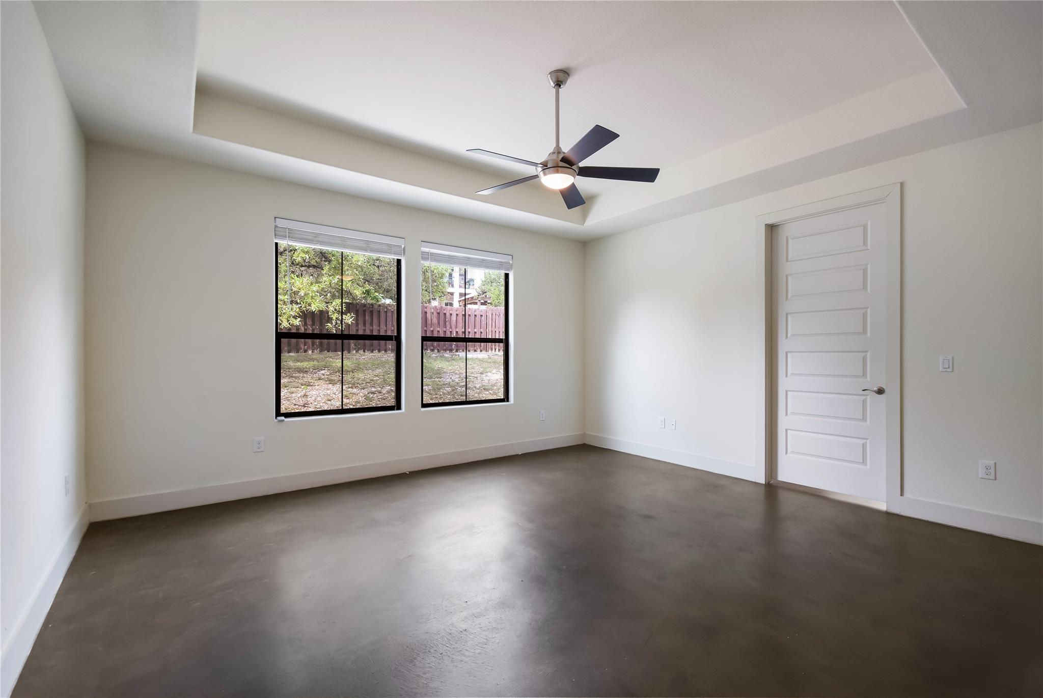 18400 Lakepoint Cv Property Photo 17