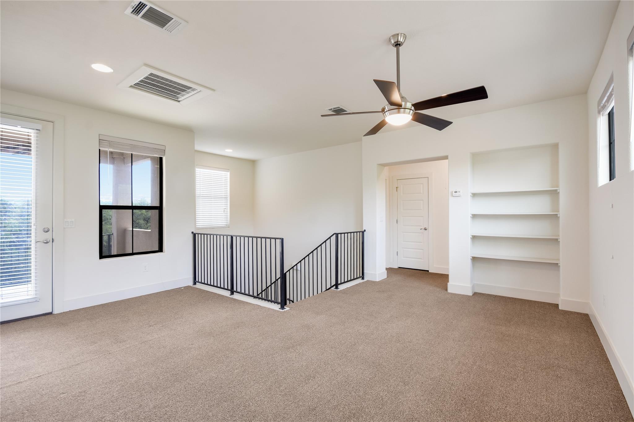 18400 Lakepoint Cv Property Photo 24