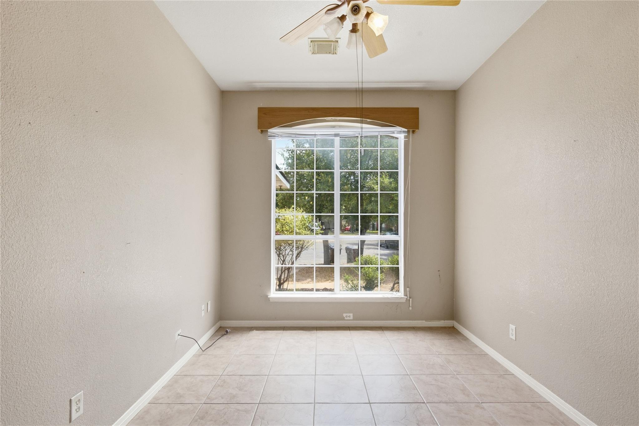 801 Lawmans Ct Property Photo 13