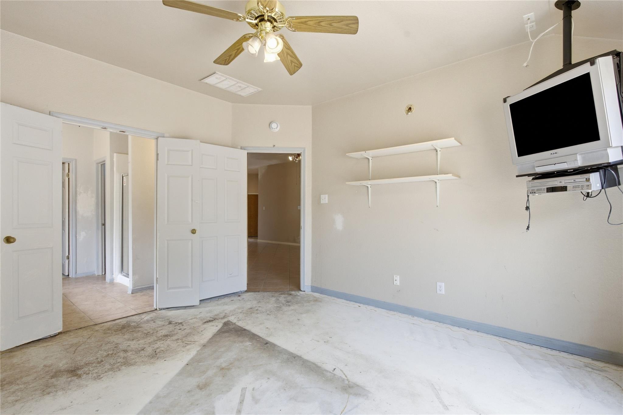 801 Lawmans Ct Property Photo 15