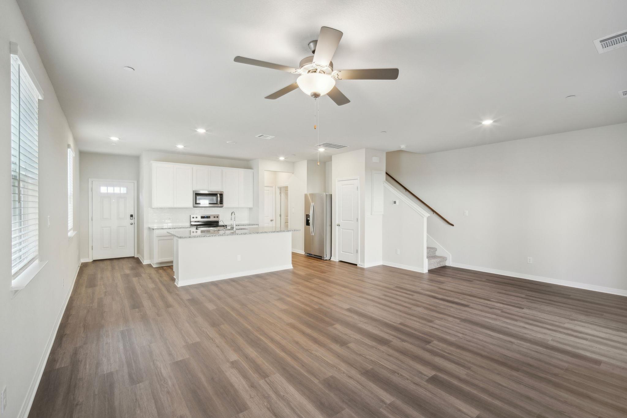 12902 Village Spun Plz Property Photo 7