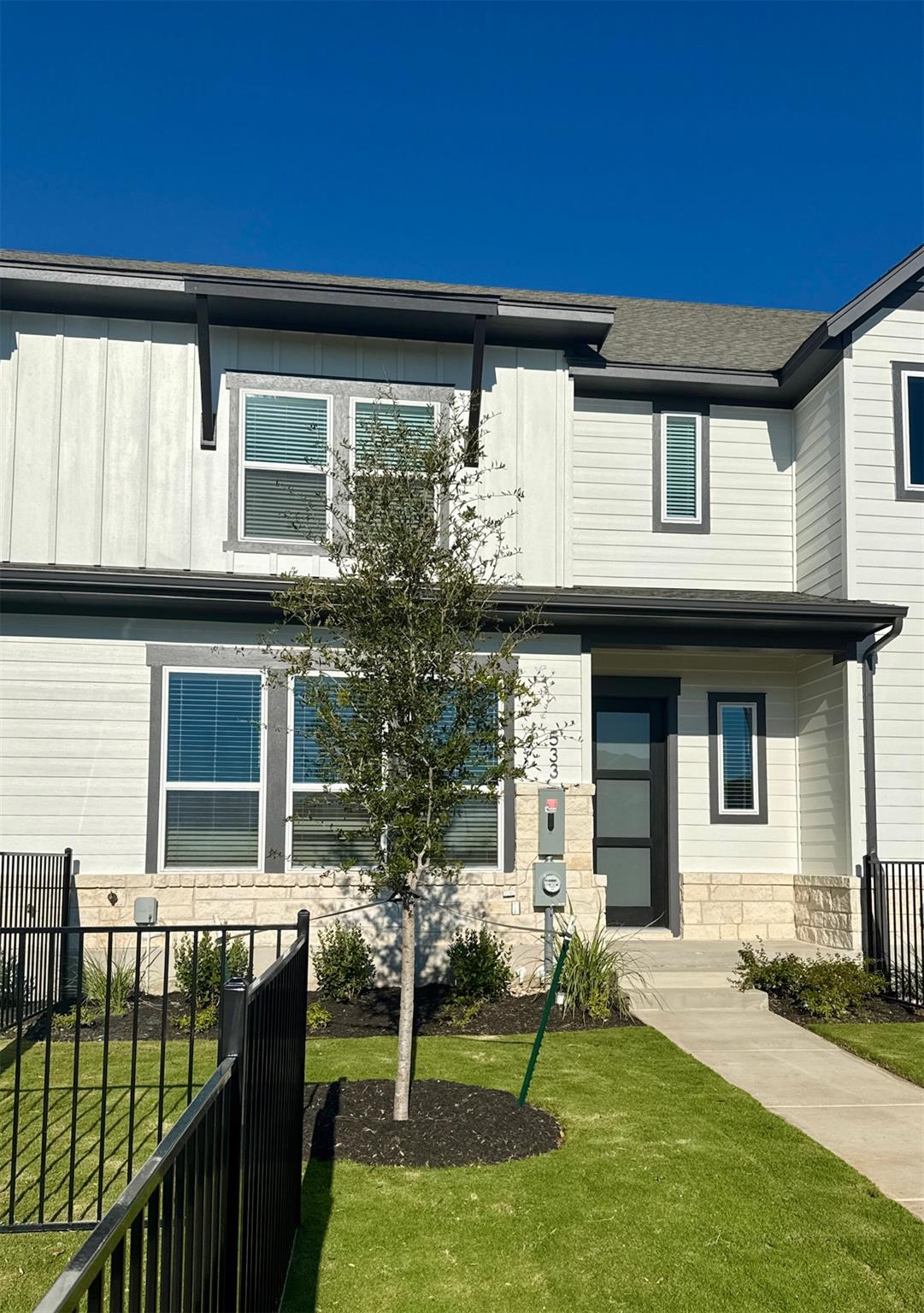 533 Emory Crossing Blvd Property Photo 2